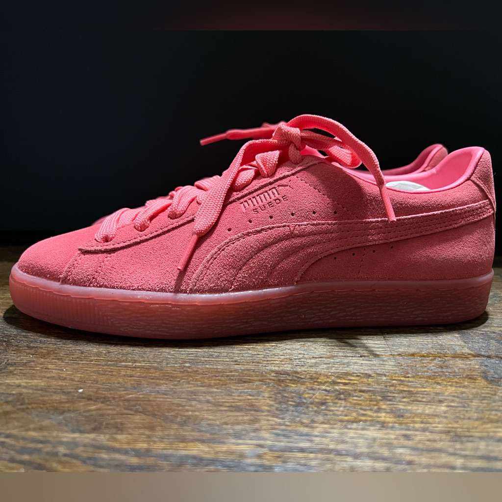 Nwot Pink Suede Low-Top Pumas